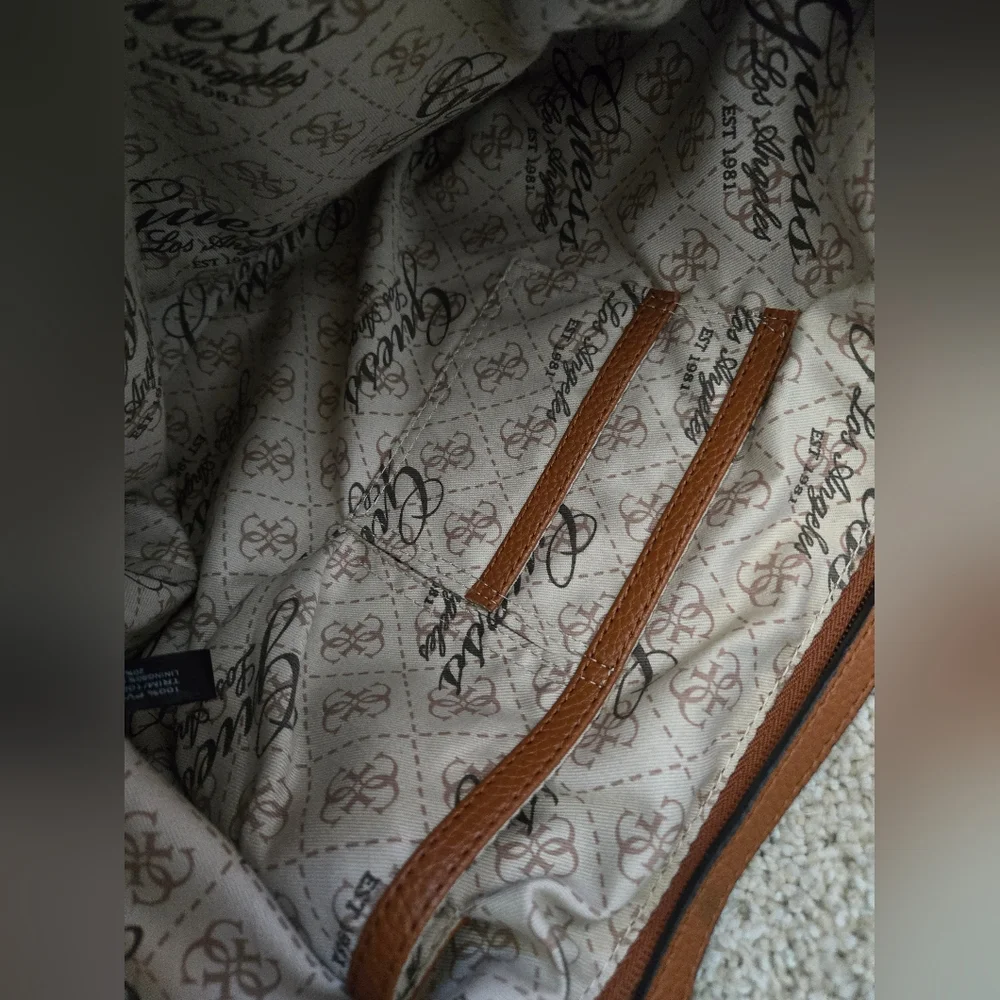 Vintage Guess Brown Textured Shoulder Bag Gold Details - Picture 7 of 14